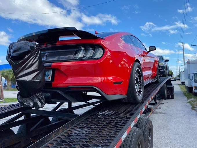 Car Shipping truck hauling vehicles