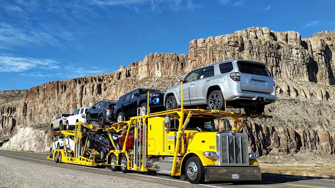 Car Shipping truck hauling vehicles